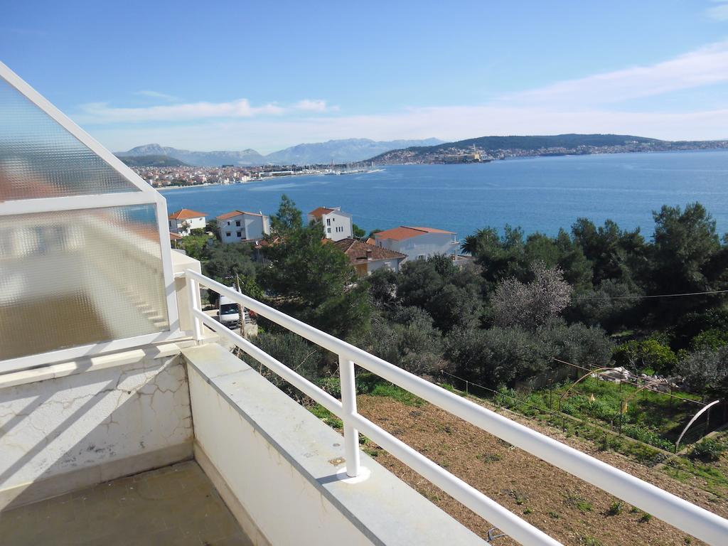 Rooms&Apartments Kurtović Donji Seget Exterior foto