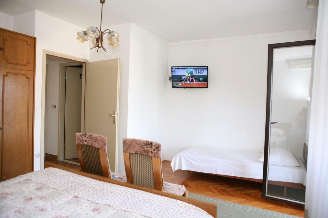Rooms&Apartments Kurtović Donji Seget Exterior foto