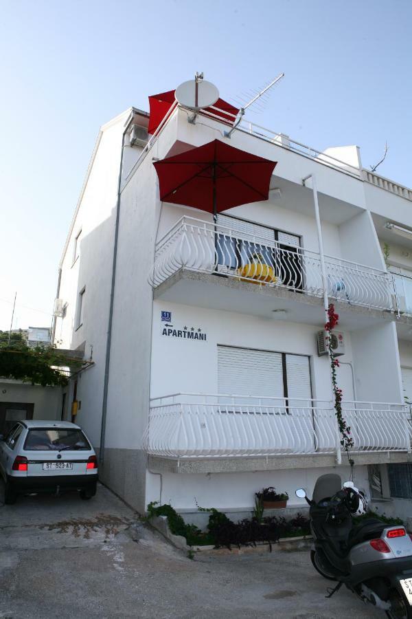 Rooms&Apartments Kurtović Donji Seget Exterior foto